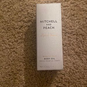 Mitchell and Peach body oil